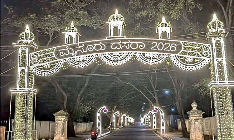 ನಾಡಹಬ್ಬ ದಸರಾ ದೀಪಾಲಂಕಾರಕ್ಕೆ ಚಾಲನೆ- ಅ.31ರವರೆಗೆ ದೀಪಗಳ ವೈಭವ