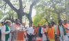 ರೈತರಿಗೆ ಪರಿಹಾರ ವಿತರಿಸಲು ಆರು ತಿಂಗಳ ವೇತನ ದೇಣಿಗೆ: ಶಾಸಕ ಯತ್ನಾಳ್ ಘೋಷಣೆ