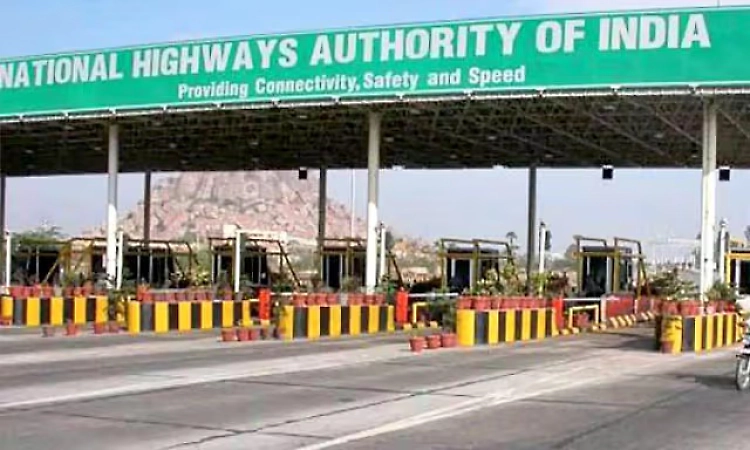 New barrier-less highway toll collection system to be in place across India within one year: Gadkari