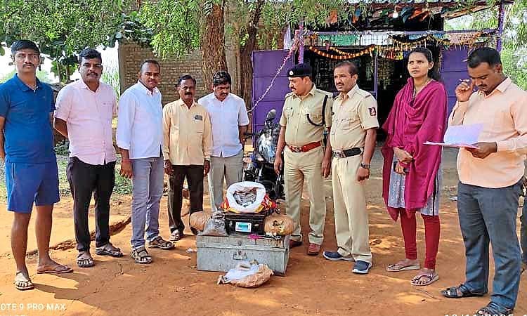 Dotihal: 3 ಲಕ್ಷ ರೂ. ಮೌಲ್ಯದ ಗಾಂಜಾ ಪತ್ತೆ... ಆರೋಪಿ ಪರಾರಿ