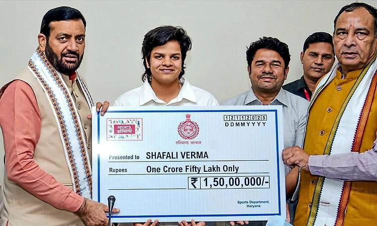 Shafali Verma: ವಿಶ್ವಕಪ್‌ ವಿಜೇತ ಶೆಫಾಲಿಗೆ ಹರ್‍ಯಾಣದಿಂದ 1.5 ಕೋಟಿ  