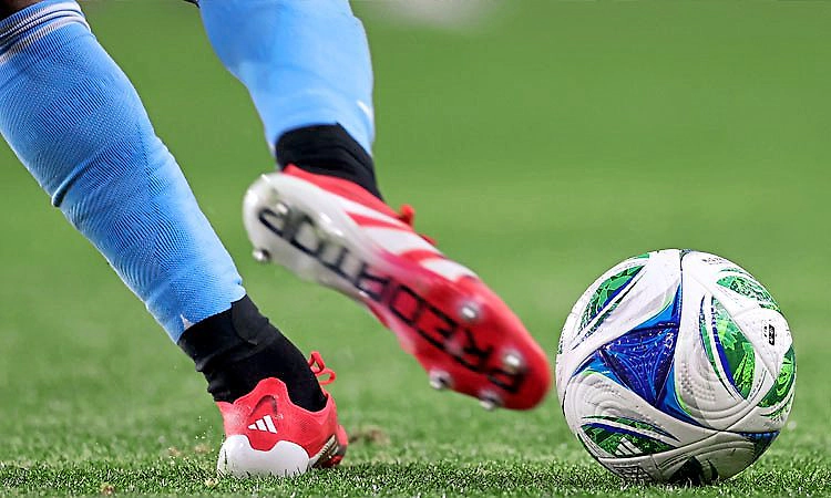 ಕ್ರೀಡಾ ಸಚಿವರನ್ನು ಭೇಟಿಯಾದ ಐಎಸ್‌ಎಲ್‌, ಐ ಲೀಗ್‌ ಕ್ಲಬ್‌ಗಳು