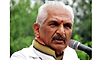RSS leader Kalladka Prabhakar Bhat visits Sowjanya’s family in Belthangady