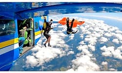 Skydiver: ವಿಮಾನದ ಬಾಲಕ್ಕೆ ಸಿಲುಕಿದರೂ ಬದುಕಿಬಂದ ಸ್ಕೈಡೈವರ್: ವಿಡಿಯೋ ವೈರಲ್