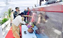 Manipur: ನೂಪಿ ಲಾಲ್ ಸ್ಮಾರಕಕ್ಕೆ ಗೌರವ ನಮನ ಸಲ್ಲಿಸಿದ ರಾಷ್ಟ್ರಪತಿ ದ್ರೌಪದಿ ಮುರ್ಮು