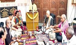 ಕುರ್ಲಾ ಶ್ರೀ ಬಾಲಾಜಿ ಮಂದಿರದಲ್ಲಿ  ಭಜನ ಕಾರ್ಯಕ್ರಮ