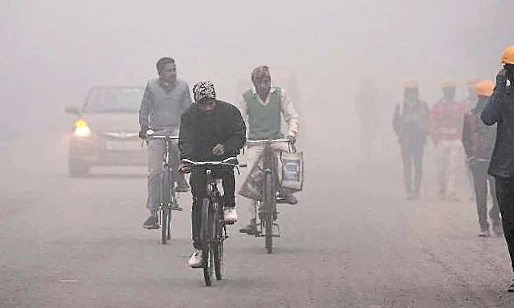 ದಿಲ್ಲಿಯಲ್ಲಿ ತೀವ್ರ ಚಳಿ: ಕನಿಷ್ಠ ತಾಪಮಾನ 3 ಡಿಗ್ರಿಗೆ ಇಳಿಕೆ