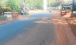 Kinnigoli: ಬ್ಲ್ಯಾಕ್‌ಸ್ಟಾಟ್‌ನಲ್ಲಿ ಬದಿಗೆ ಸರಿದ ಬ್ಯಾರಿಕೇಡ್‌