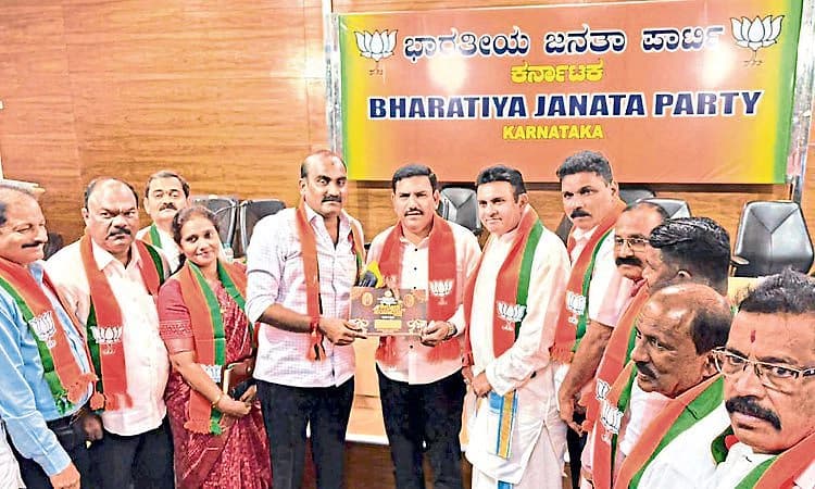 ಶೀರೂರು ಪರ್ಯಾಯ ಮಹೋತ್ಸವ: ಬಿಜೆಪಿ ರಾಜ್ಯಾಧ್ಯಕ್ಷ ಬಿ. ವೈ. ವಿಜಯೇಂದ್ರಗೆ ಆಹ್ವಾನ