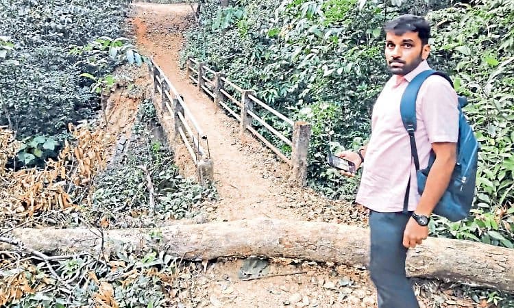 Goliangadi: ಹಂಜಾ- ಕಾರಿಮನೆ ಕಾಲು ಸಂಕ ಸಮಸ್ಯೆ: ಅಧಿಕಾರಿಗಳ ಭೇಟಿ