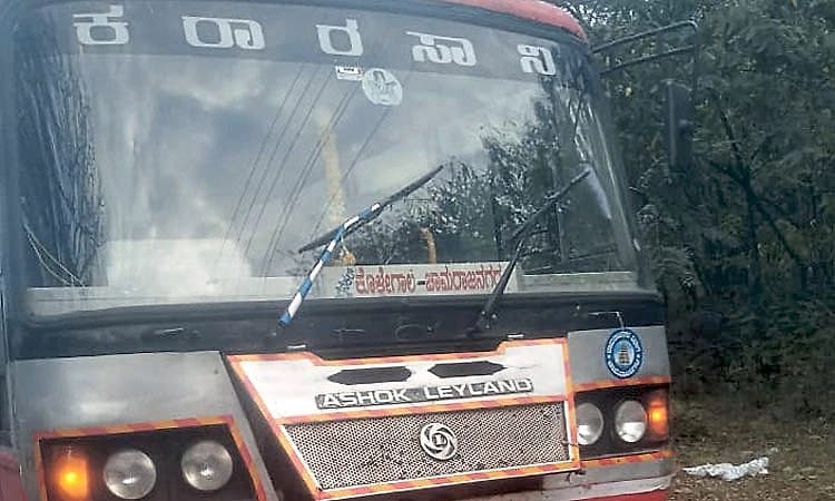 Hanur: ಭೀಕರ ರಸ್ತೆ ಅಪಘಾತ, ಇಬ್ಬರ ದುರ್ಮರಣ