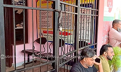 Protest over drinking water supply, Bantwal municipal office locked