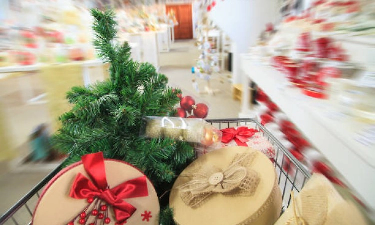 Valentine's Day 2026: Heartfelt last minute gift ideas to surprise your partner