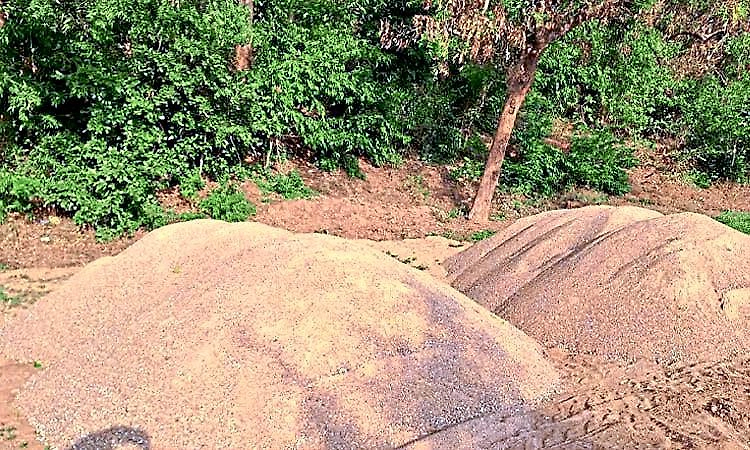 Thekkatte: ಅಕ್ರಮ ಮರಳು ಅಡ್ಡೆಗೆ ದಾಳಿ ; 22 ಮಂದಿ ವಿರುದ್ಧ ಪ್ರಕರಣ