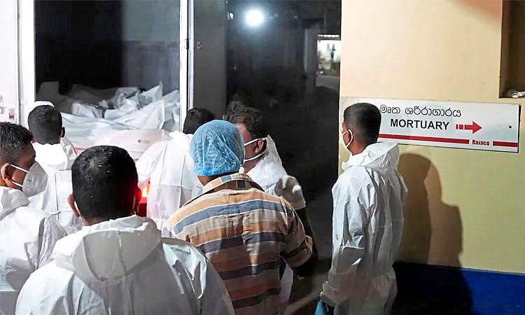 Colombo: ಅಮೆರಿಕ ದಾಳಿಗೆ ಬಲಿಯಾದ 45 ಇರಾನಿ ನೌಕಾಪಡೆ ಸೈನಿಕರ ಮೃತದೇಹ ಹಸ್ತಾಂತರ