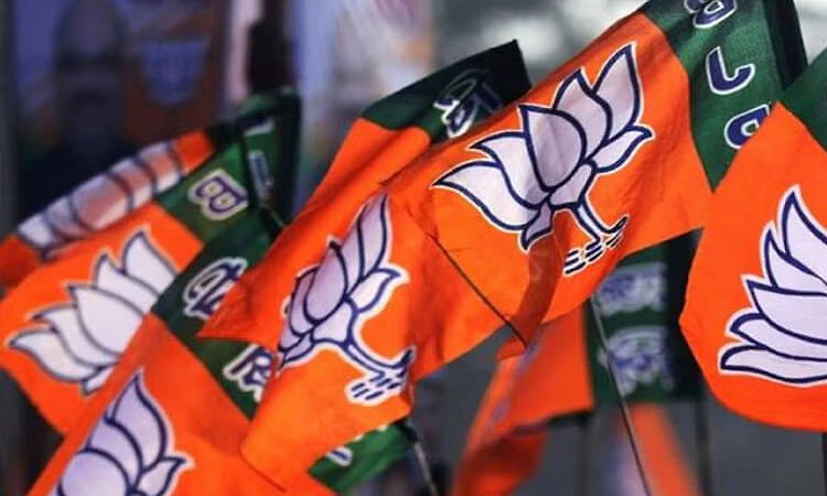 ಬಲೆಗೆ ಬೀಳಬೇಡಿ: ಶಾಸಕರಿಗೆ ಬಿಜೆಪಿ ನಾಯಕರ ಎಚ್ಚರಿಕೆ