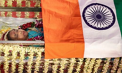 Asha Bhosle’s final journey draws huge crowds in Mumbai