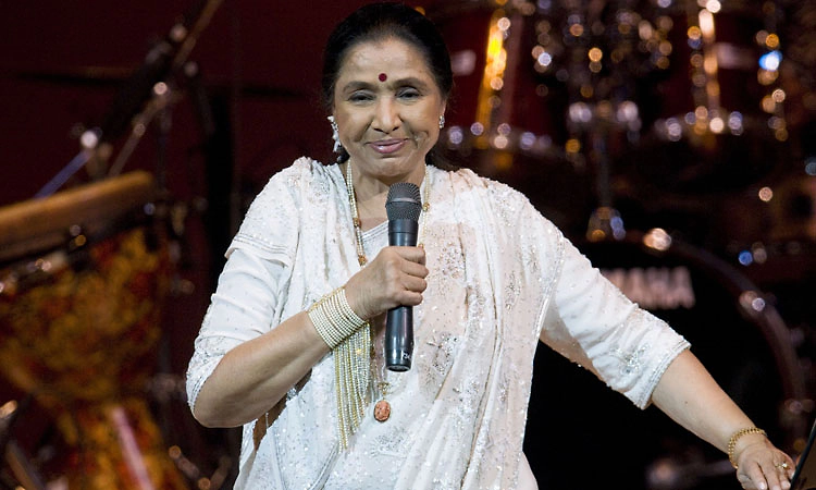 ಅಗ್ರಗಣ್ಯ ಗಾಯಕಿ ಆಶಾ ಭೋಸ್ಲೆಯವರ ಕೆಲವು ಜನಪ್ರಿಯ ಹಾಡುಗಳು ಯಾವುದೆಲ್ಲ ಗೊತ್ತಾ?   