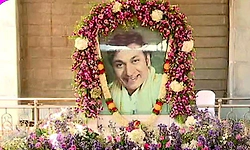 ಅಭಿಮಾನಿ ದೇವರುಗಳ ಮನದಲ್ಲಿ ರಾಜ್‌ ಜೀವಂತ