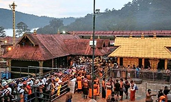 ಶಬರಿಮಲೆ: ವಿಷು, ಮೇಷ ಮಾಸದ ಪೂಜೆ ಆರಂಭ