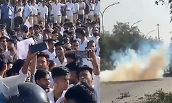 Noida: ವೇತನ ಹೆಚ್ಚಳಕ್ಕೆ ಬೇಡಿಕೆ- ಹಿಂಸಾಚಾರಕ್ಕೆ ತಿರುಗಿದ ನೋಯ್ಡಾ ಕಾರ್ಮಿಕರ ಪ್ರತಿಭಟನೆ