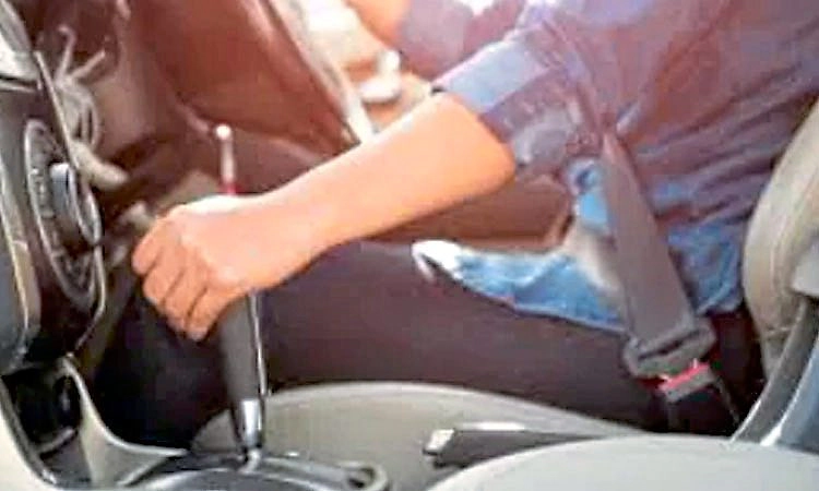 ನಶೆಯಲ್ಲಿ ಕಾರನ್ನು ರಿವರ್ಸ್‌ ತೆಗೆಯುವಾಗ ಡಿಕ್ಕಿ: ವ್ಯಕ್ತಿ ಸಾವು