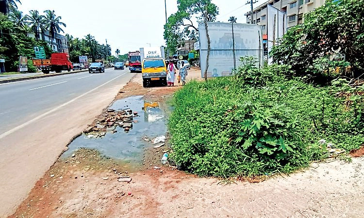 ಹಳೆಯಂಗಡಿ: ಹೆದ್ದಾರಿ ಬದಿ ತ್ಯಾಜ್ಯ ನೀರು ಸಮಸ್ಯೆ