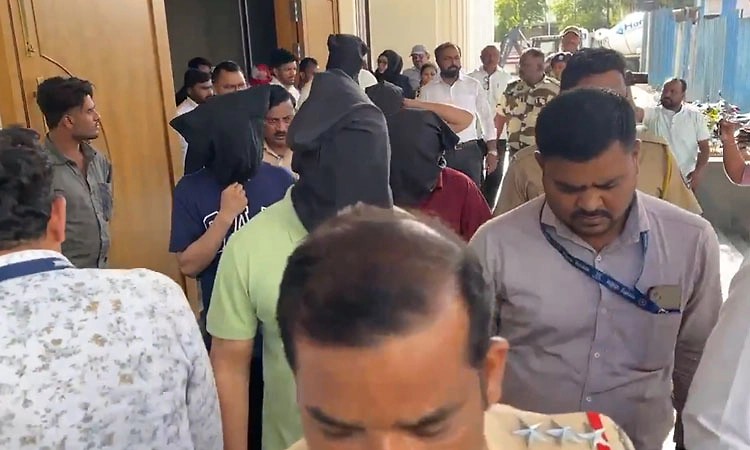 Nashik; ಎಂಎನ್ ಸಿಯಲ್ಲಿ ಮಹಿಳಾ ಉದ್ಯೋಗಿಗಳ ಮತಾಂತರ ದಂಧೆ: ಹಲವರ ಬಂಧನ