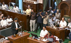 ಟಿವಿಕೆ ಬೆಂಬಲಿಸಿದ ಎಐಎಡಿಎಂಕೆ ಶಾಸಕರಿಗೆ ಈಗ ಅನರ್ಹತೆ ಭೀತಿ!