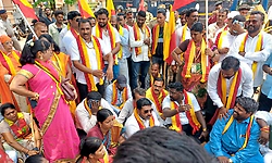 ಬೆಳಗಾವಿ ಕರ್ನಾಟಕದ ಅವಿಭಾಜ್ಯ ಅಂಗ: ಗೊತ್ತುವಳಿ ಅಂಗೀಕಾರಕ್ಕೆ ಪಟ್ಟು