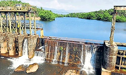 ಮುಂಡ್ಲಿ ಜಲಾಶಯ: ಅರೆಬರೆ ಕಾಮಗಾರಿ - ರೈತರಿಗೆ ಕೃತಕ ನೆರೆ ಆತಂಕ