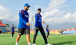 INDvsAFG: ಧರ್ಮಶಾಲಾದಲ್ಲಿ ಕೊನೆಗೂ ಪಂದ್ಯ ಆರಂಭ: ಟೀಂ ಇಂಡಿಯಾ ಪರ ಇಬ್ಬರು ಪಾದಾರ್ಪಣೆ