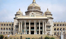 ಗ್ಯಾರಂಟಿಗೆ ಭರ್ಜರಿ ಸರ್ಜರಿ!  ಗೃಹ ಲಕ್ಷ್ಮೀ, ಉಚಿತ ವಿದ್ಯುತ್‌ಗಾಗಿ ಹೊಸ ಅರ್ಜಿ ಕಡ್ಡಾಯ