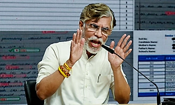 Kerala: Cong leader Khera accuses BJP, RSS of turning temples into 'collection centres'