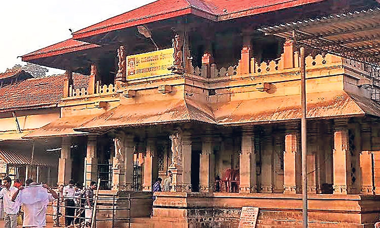 ಕರಾವಳಿಯ ದೇಗುಲಗಳಲ್ಲಿದೆ ವ್ಯವಸ್ಥಿತ ಸಿಸಿ ಕೆಮರಾ ನಿಗಾ; ಭಕ್ತರ ಕಾಣಿಕೆ ಸುಭದ್ರ
