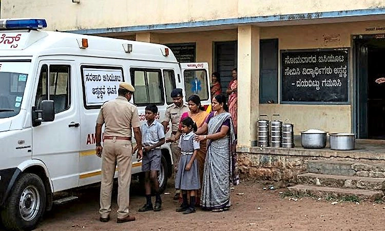 ಮುಧೋಳ: ಬಿಸಿಯೂಟ  ಸೇವಿಸಿ 14 ಮಕ್ಕಳು ಅಸ್ವಸ್ಥ