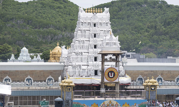 ತಿರುಮಲದ ಆರತಿ ಭಾಗ್ಯ ರಾಜ್ಯದ ಗಣ್ಯರಿಗೆ ನೀಡಲಾಗದು: ಟಿಟಿಡಿ