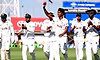 AUSvBAN: ಹಸನ್‌ ಮಹಮೂದ್‌ ದಾಳಿಗೆ ನಲುಗಿದ ಆಸೀಸ್:‌ ಬಾಂಗ್ಲಾ ಹಿಡಿತದಲ್ಲಿ ಡಾರ್ವಿನ್‌ ಟೆಸ್ಟ್
