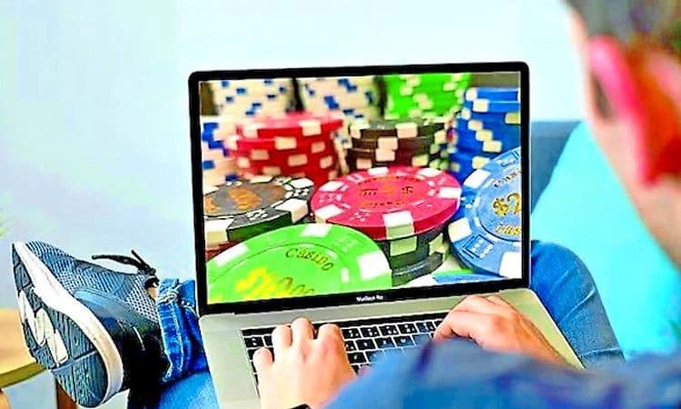 ಚಿಂತಾಮಣಿ: ಆನ್‌ಲೈನ್‌ ಜೂಜಿಗೆ ಮೀಟರ್‌ ಸಾಲ, ಯುವಕ ಆತ್ಮಹತ್ಯೆ   