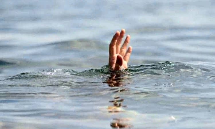 Kasaragodu: ಕೆರೆಗೆ ಬಿದ್ದು ಅಡುಗೆ ಕಾರ್ಮಿಕೆ ಸಾವು