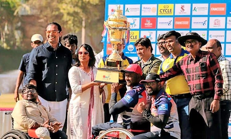 ಗಾಲಿ ಕುರ್ಚಿ ಕ್ರಿಕೆಟ್‌: ಬೆಂಗ್ಳೂರು ಈಗಲ್ಸ್ ತಂಡ ಚಾಂಪಿಯನ್ಸ್‌