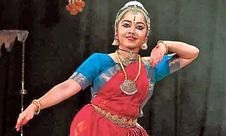 ಅರ್ಥಪೂರ್ಣ ಭರತ ರಂಗ ಪ್ರವೇಶ-ಅಮೃತ ನೃತ್ಯವಾಹಿನಿ