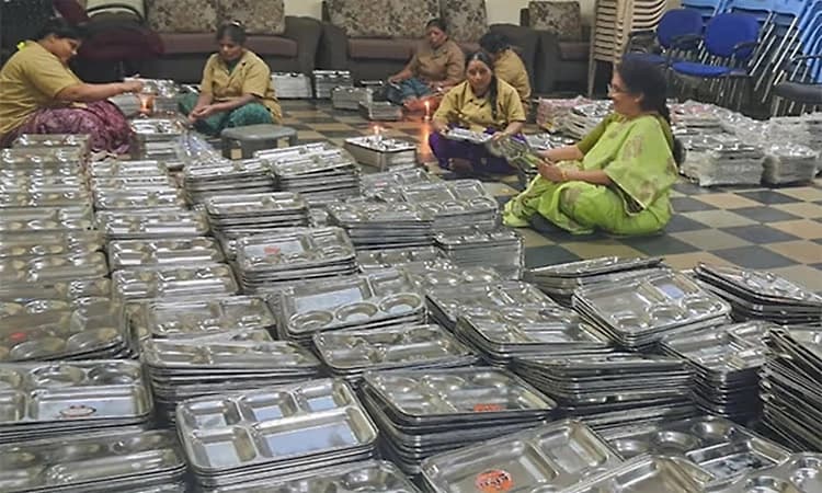 Adamya Chetana to supply 12,000 stainless steel plates for Udupi Paryaya festival