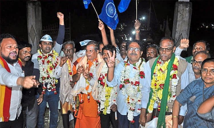 Vijayapura: ಸರ್ಕಾರಿ ವೈದ್ಯಕೀಯ ಕಾಲೇಜು ಹೋರಾಟಗಾರರು ಜೈಲಿನಿಂದ ಬಿಡುಗಡೆ