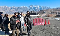 Jammu: ಕಾರ್ಗಿಲ್ ವಿಮಾನ ನಿಲ್ದಾಣದ ಕಾರ್ಯವೈಖರಿ ಪರಿಶೀಲಿಸಿದ ಲಡಾಖ್ ಮುಖ್ಯ ಕಾರ್ಯದರ್ಶಿ