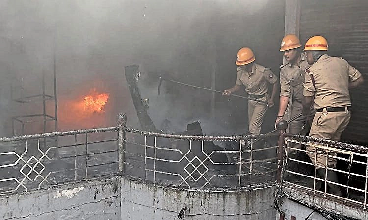 Belthangady: ಅಂಗಡಿಯಲ್ಲಿ ಗ್ಯಾಸ್ ಸೋರಿಕೆ, ಬೆಂಕಿ ಕೆನ್ನಲಿಗೆ ಸುಟ್ಟು ಭಸ್ಮವಾದ ವಸ್ತುಗಳು