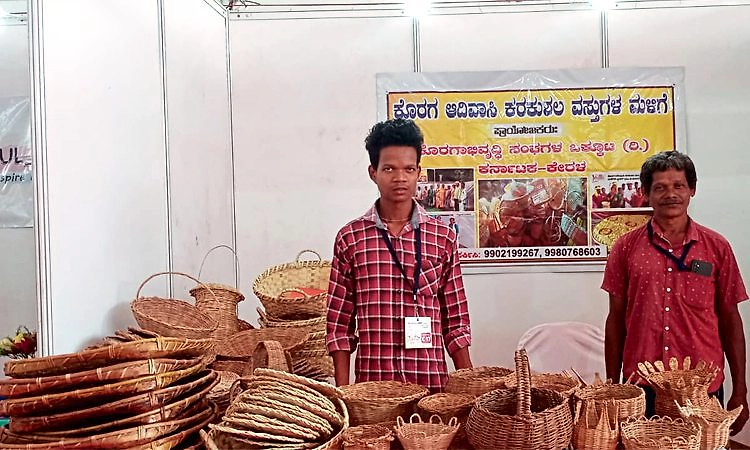 Namma Sante: ಕೈಚಳಕದಲ್ಲಿ ಮೂಡಿದ ಕಲಾಕೃತಿಗಳು: ಕುಲಕಸುಬನ್ನೇ ನಂಬಿ ಬದುಕು ಕಟ್ಟಿಕೊಂಡ ಸೀನ