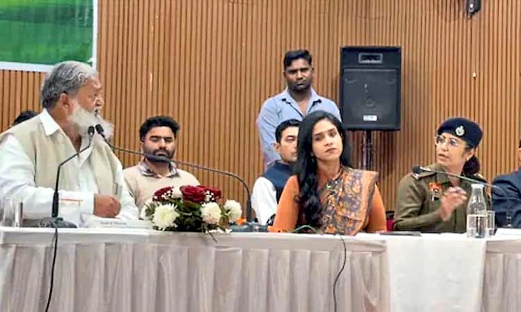 ಮಹಿಳಾ ಐಪಿಎಸ್‌ ಅಧಿಕಾರಿ ಜತೆ ಹರ್‍ಯಾಣ ಸಚಿವ ವಾಗ್ವಾದ: ವೈರಲ್