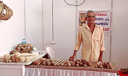 ಸಾಂಪ್ರದಾಯಿಕ ಕಲೆಗೆ ಜೀವ ತುಂಬುತ್ತಿರುವ ಕೆರ್ವಾಶೆಯ ಕಲಾತಪಸ್ವಿ: ಸದಾನಂದ ಗುಡಿಗಾರ್