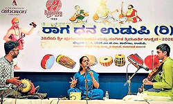 ಶ್ರೋತೃಗಳನ್ನು ರಂಜಿಸಿದ ಪ್ರಜ್ಞಾ ಅಡಿಗ